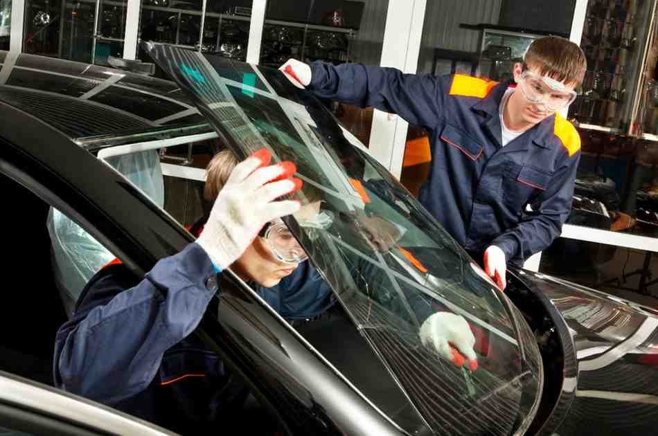 Windshield Replacement and Auto Glass Repair: Safety, Cost, and Convenience in Mission Hills