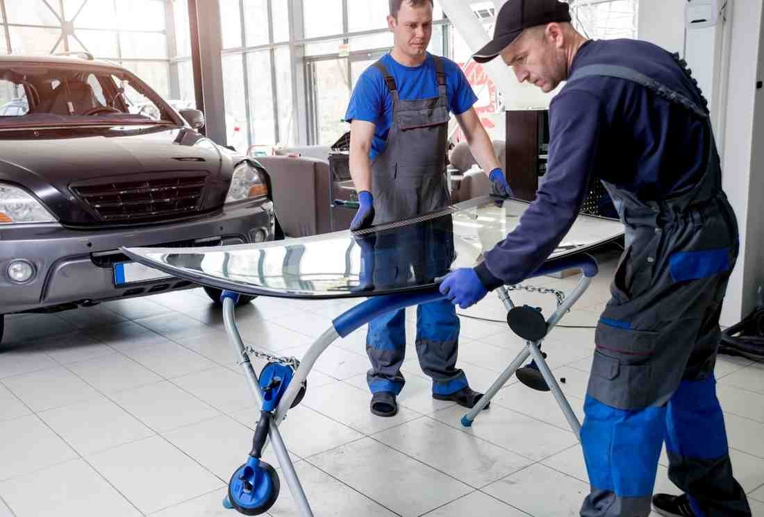 Mobile San Fernando Car Glass for Reliable Windshield Repair Services In Woodland Hills, CA