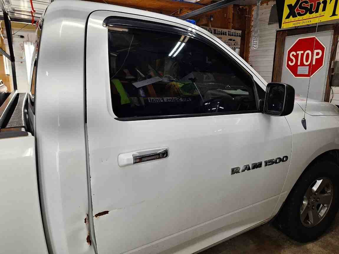 Why choose Mobile San Fernando Car Glass for car window tinting